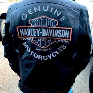 Men’s Harley Davidson Leather Coat. Great condition.